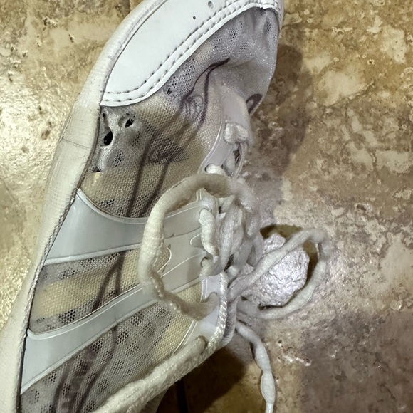 Nfinity Women’s Vengeance Cheer Shoes in Size 6 - Picture 3 of 10
